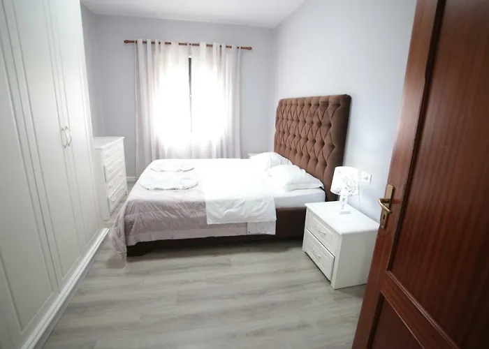 Bujtina Shqiptare * Tirana